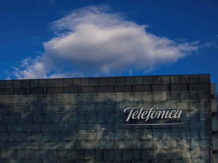 Telefônica Brasil Expande Atuação em Segurança Digital com Aquisição de R$ 212 Milhões
